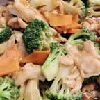 Best Chicken with Broccoli 芥兰鸡 in Fargo, ND